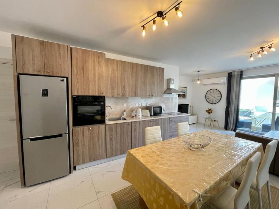 2Br Comfort Apartment Bugibba By Holi San Pawl il-Baħar Zewnętrze zdjęcie
